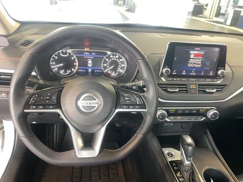 Used 2019 Nissan Altima 2.5 SR w/ SR Premium Package AWD/4WD image 13