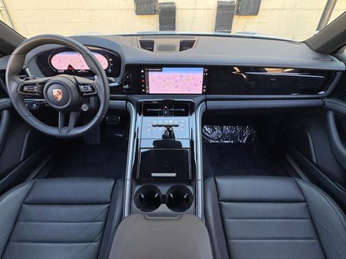Used 2025 Porsche Panamera w/ Premium Package RWD image 13