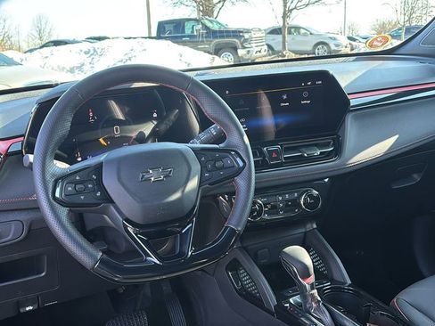 Used 2025 Chevrolet TrailBlazer RS w/ Convenience Package image 13