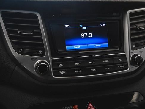 Used 2017 Hyundai Tucson SE w/ SE Popular Package 02 AWD/4WD image 17