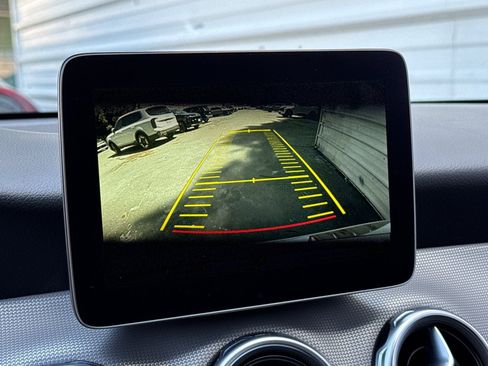 Used 2019 Mercedes-Benz GLA 250 image 18