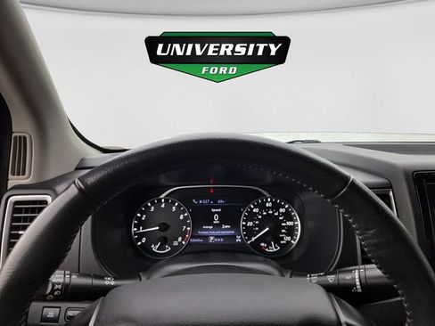 Used 2023 Nissan Frontier SV w/ SV Convenience Package AWD/4WD image 10