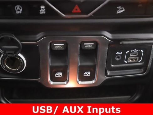 Used 2019 Jeep Wrangler Sport w/ Quick Order Package 24S AWD/4WD image 5