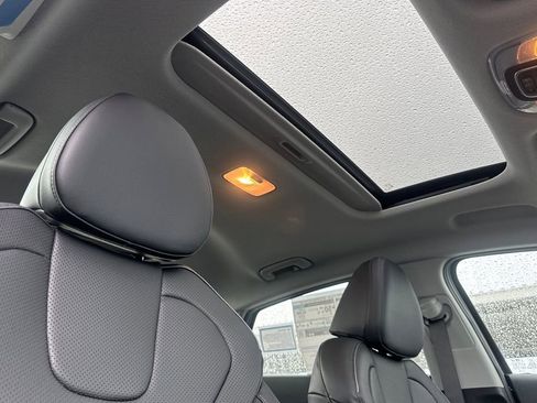 New 2026 Hyundai Elantra Limited FWD image 16