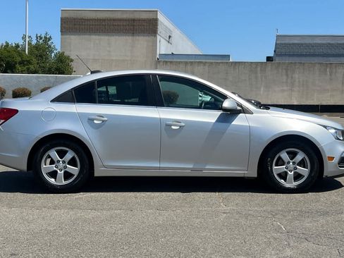 Used 2016 Chevrolet Cruze LT FWD image 6