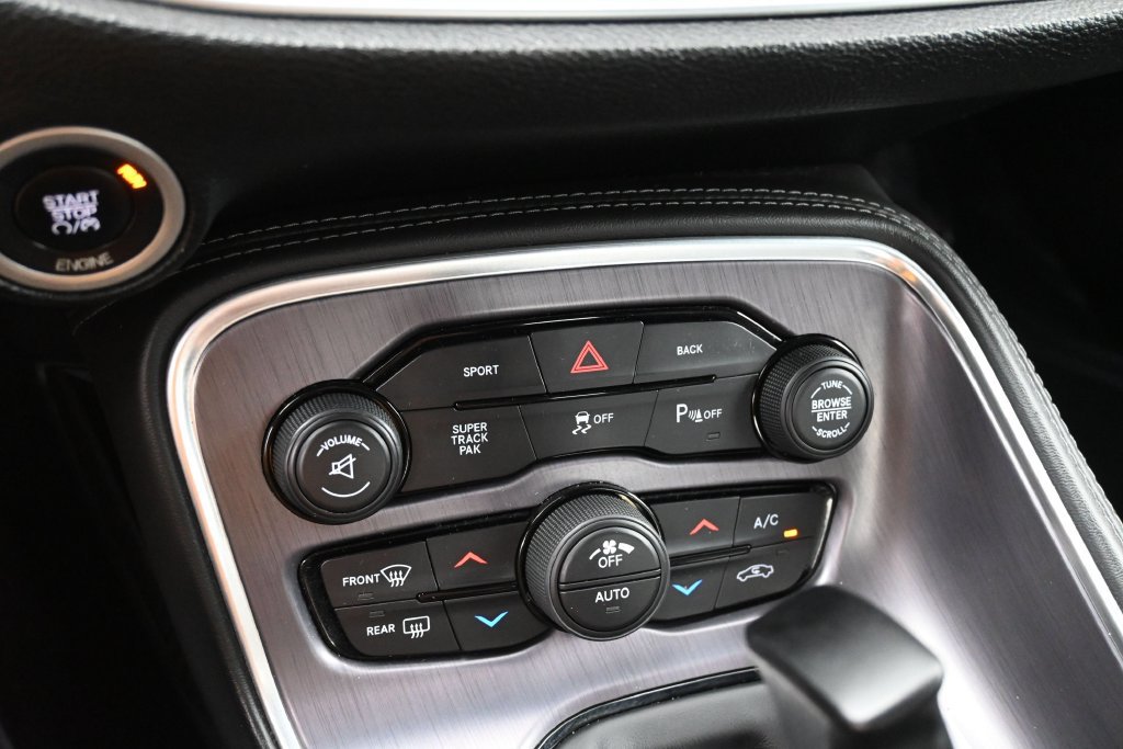 Used 2016 Dodge Challenger R/T Scat Pack RWD image 18