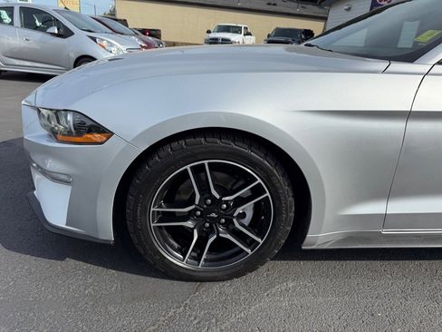 Used 2018 Ford Mustang Premium image 13