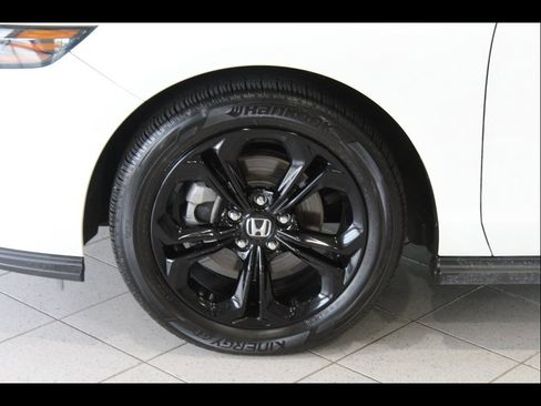 Certified 2025 Honda Accord SE image 8