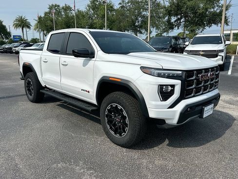 Used 2026 GMC Canyon AT4 w/ Technology Plus Package AWD/4WD image 3
