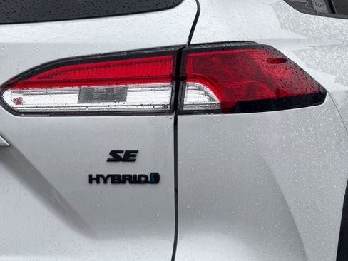 Used 2024 Toyota Corolla Cross SE image 31