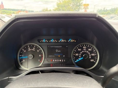 Used 2015 Ford F150 XLT w/ Equipment Group 302A Luxury AWD/4WD image 13