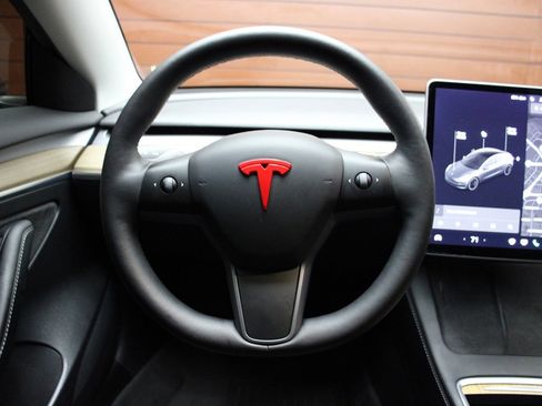 Used 2021 Tesla Model 3 Standard Range Plus RWD image 31