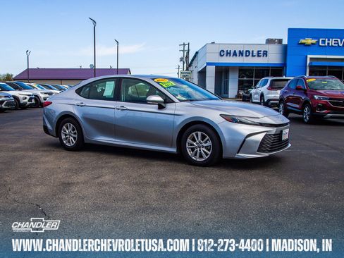 Used 2025 Toyota Camry LE FWD image 1