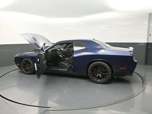 Used 2014 Dodge Challenger SRT8 RWD image 40