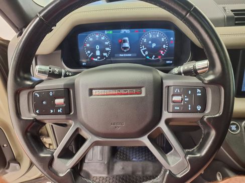 Used 2021 Land Rover Defender 110 X-Dynamic SE AWD/4WD image 21