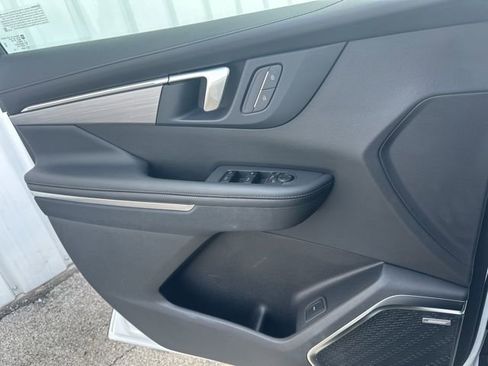 Used 2025 Buick Enclave Preferred image 38