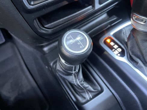Used 2023 Jeep Wrangler Unlimited Sahara w/ Cold Weather Group AWD/4WD image 33