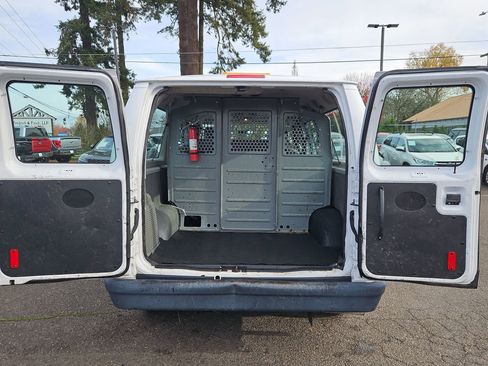 Used 2013 Ford E-150 and Econoline 150 XL image 24