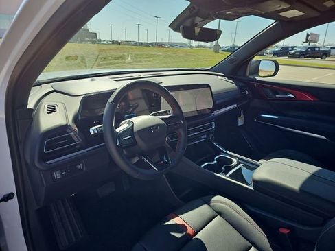 New 2026 Chevrolet Traverse RS FWD image 10