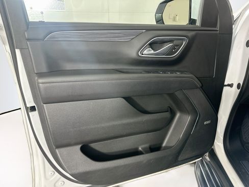 Used 2024 GMC Yukon XL SLT RWD image 26