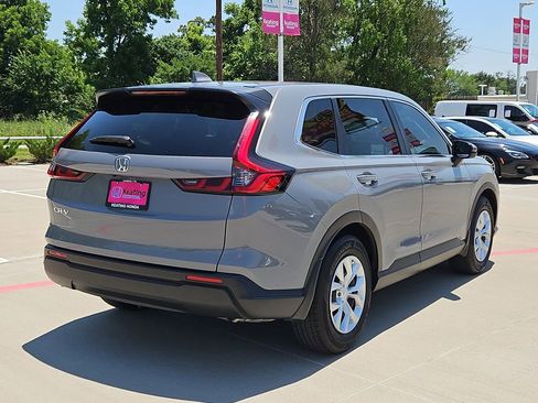 Used 2025 Honda CR-V LX image 7