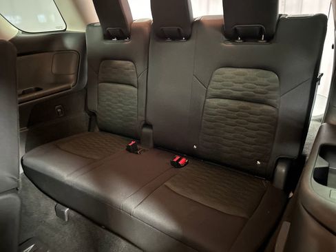 Used 2025 Nissan Pathfinder SV AWD/4WD image 22