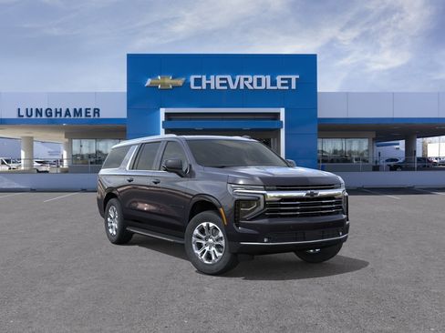 New 2026 Chevrolet Suburban LT w/ Comfort Package AWD/4WD image 32