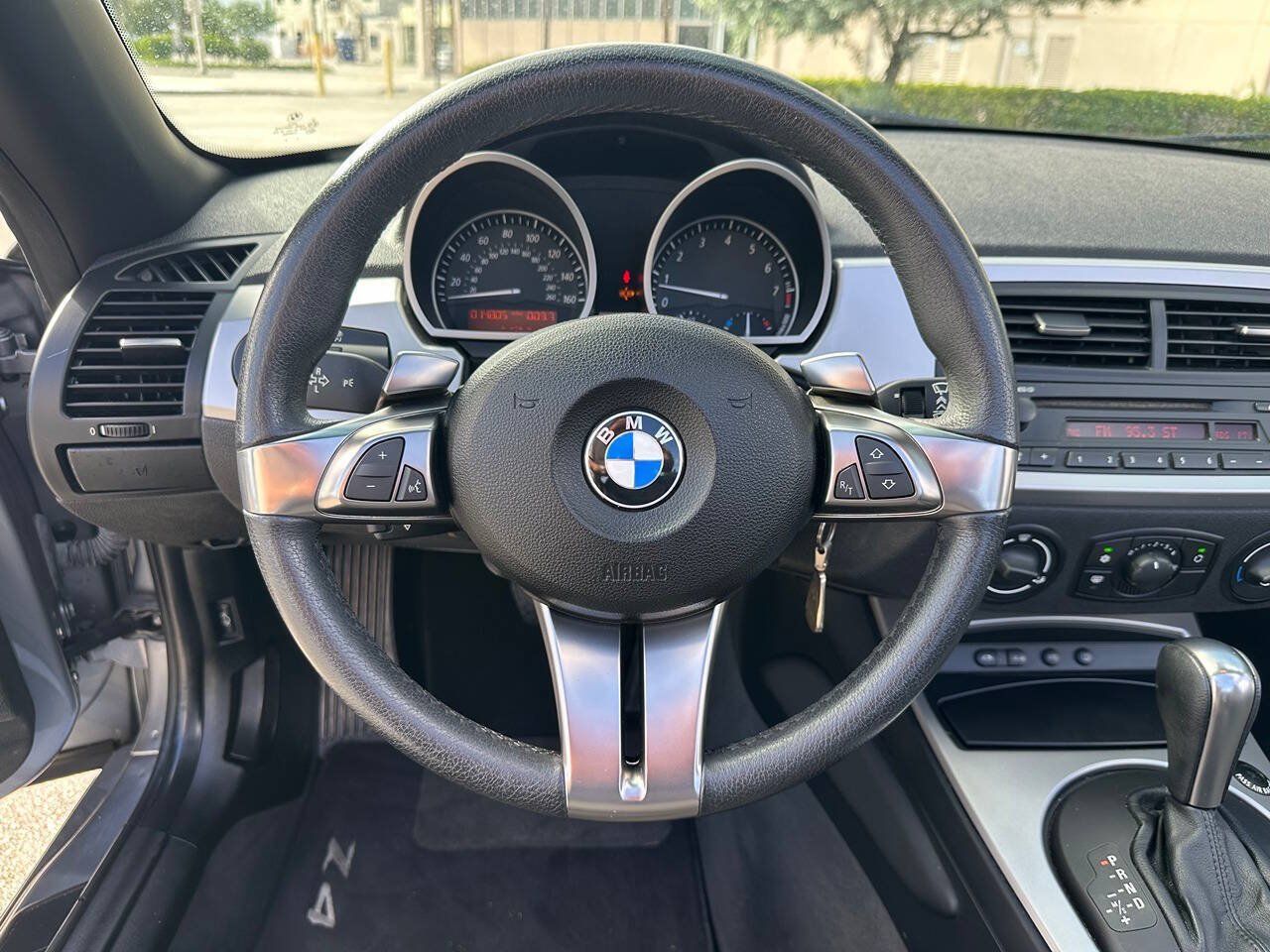Used 2006 BMW Z4 3.0i RWD image 24