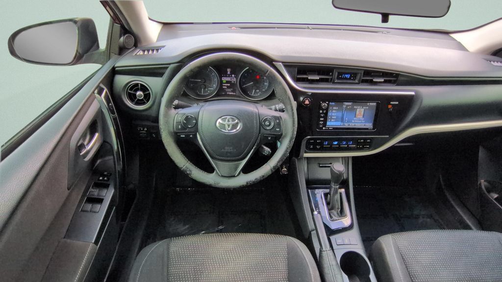 Used 2018 Toyota Corolla iM FWD image 12