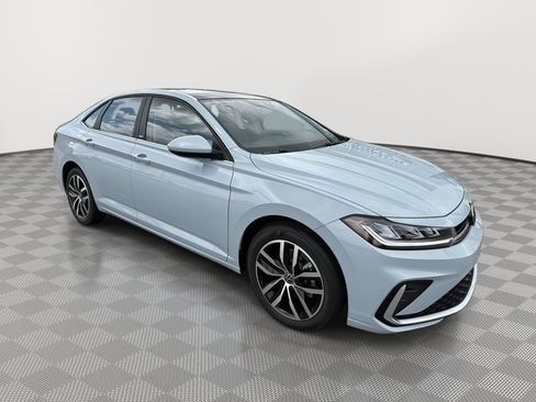 New 2025 Volkswagen Jetta SE image 2