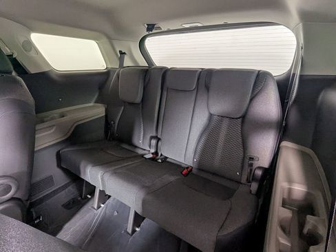 New 2026 Kia Carnival LX FWD image 24