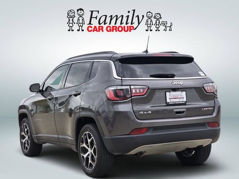 Used 2024 Jeep Compass Limited AWD/4WD image 3