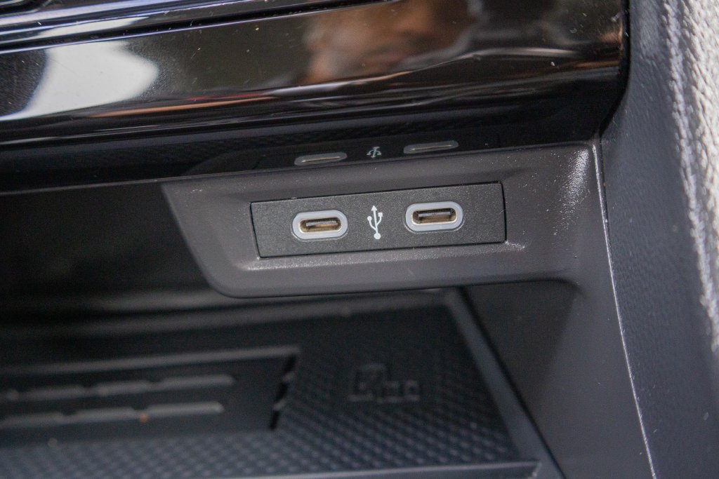 Used 2025 Volkswagen Jetta SE FWD image 22
