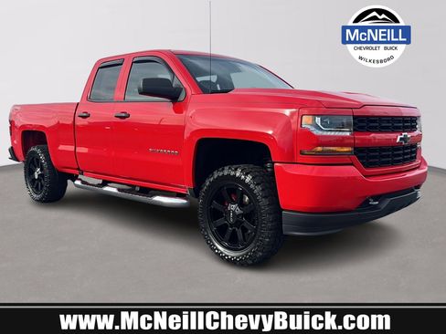 Used 2017 Chevrolet Silverado 1500 Custom w/ Custom Convenience Package image 1