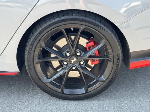 Certified 2025 Hyundai Elantra N FWD image 11