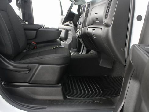 Used 2024 Chevrolet Silverado 1500 Custom image 19