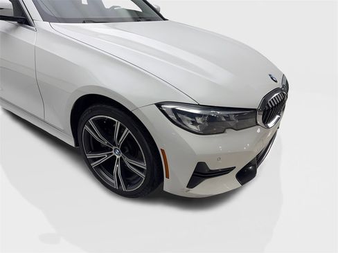 Used 2019 BMW 330i Sedan w/ Driving Assistance Package image 19