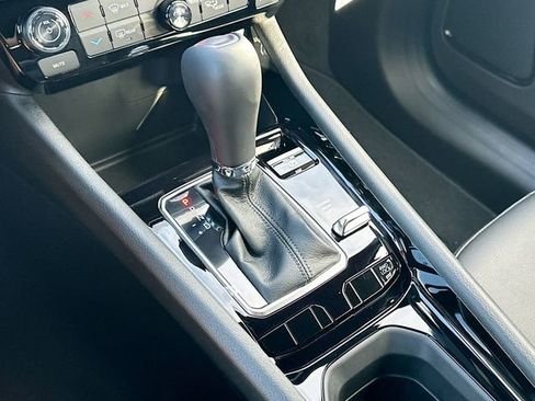 New 2026 Jeep Compass Latitude image 11