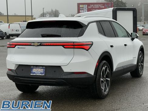 New 2026 Chevrolet Equinox EV LT image 5