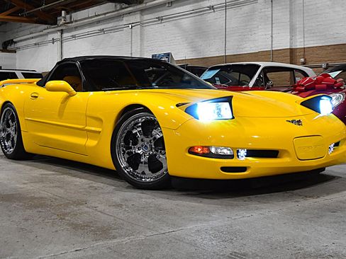 Used 2003 Chevrolet Corvette Convertible w/ Preferred Equipment Group1 image 4