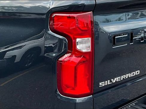 Used 2020 Chevrolet Silverado 1500 RST AWD/4WD image 24