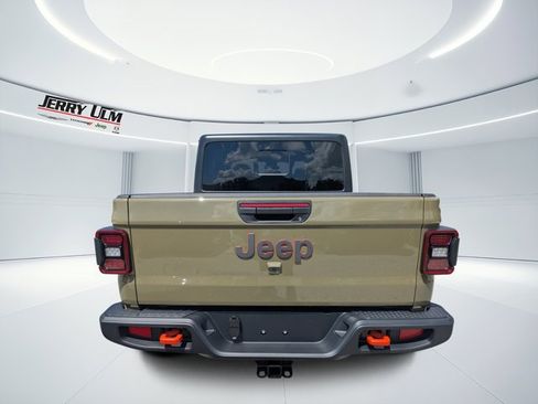 New 2025 Jeep Gladiator Mojave image 4