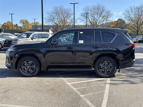 New 2025 Lexus LX 700h Overtrail image 8