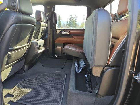 Used 2024 GMC Sierra 3500 Denali Ultimate AWD/4WD image 32