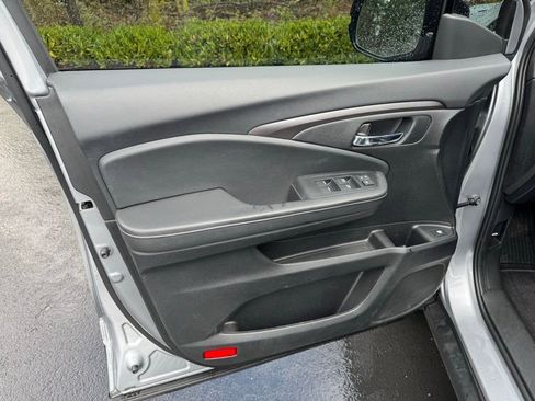 Used 2021 Honda Ridgeline Sport image 6