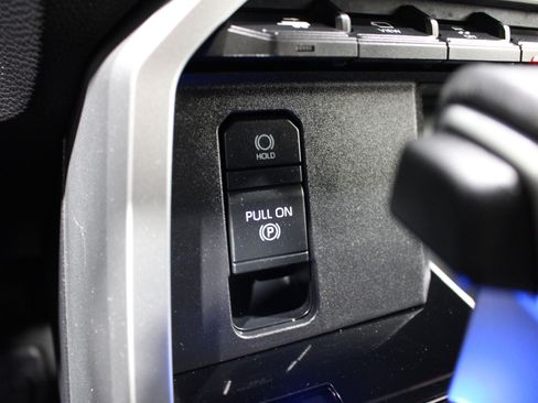 Used 2025 Toyota Sequoia Platinum AWD/4WD image 19