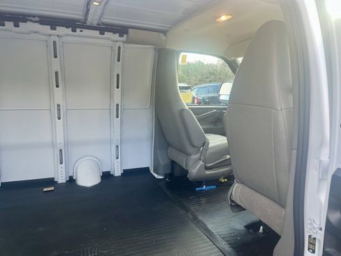 New 2025 Chevrolet Express 2500 Work Van image 10