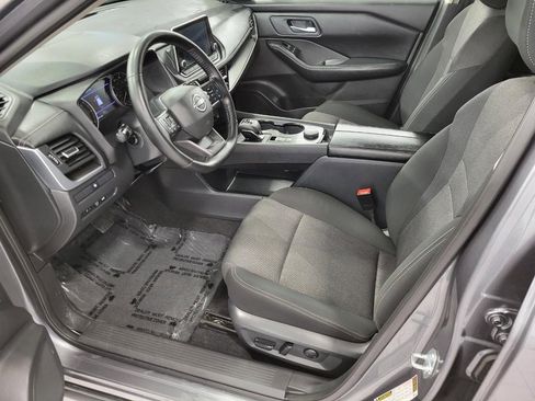 Used 2025 Nissan Rogue SV image 10