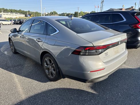 Used 2023 Honda Accord EX-L image 7