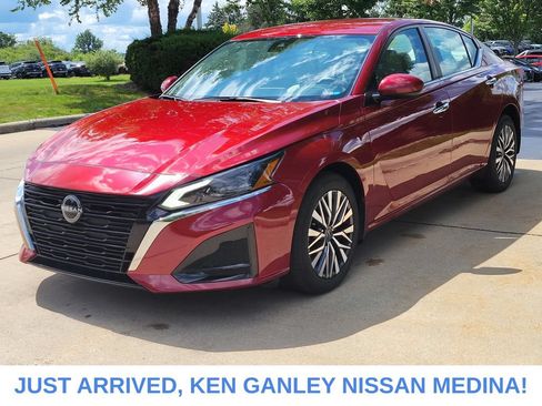 Certified 2023 Nissan Altima 2.5 SV AWD/4WD image 7